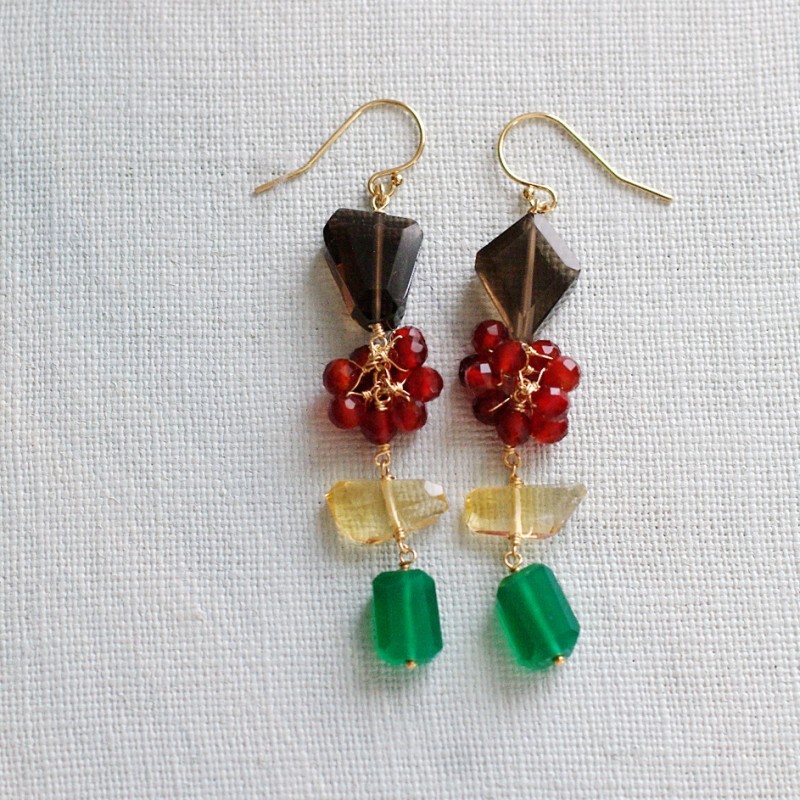 4 Colors（earring）4つの色の耳飾り