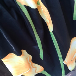 大きなカラーの花柄　デイリースカート　ゆったりサイズ 2枚目の画像