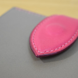イタリアンレザーの二つ折り財布　グレー×ピンク 4枚目の画像
