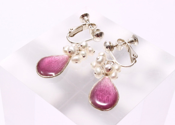 景泰藍耳環·耳環 - 花瓣 -​​ 紫色/銀色925·淡水珍珠 第4張的照片