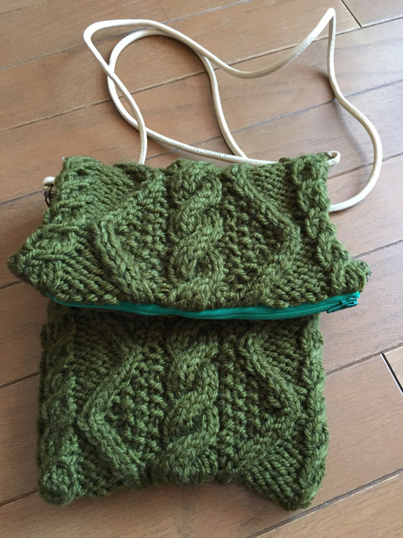 手編みポシェット 1枚目の画像