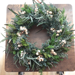 ナンキンハゼのクリスマスリース プリザーブドフラワー 花咲（はなえみ