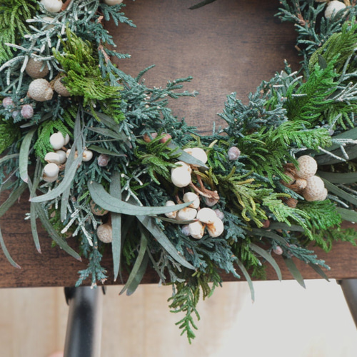 ナンキンハゼのクリスマスリース プリザーブドフラワー 花咲（はなえみ