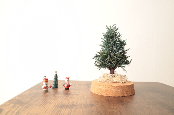 スノードームみたいなクリスマスツリー 7枚目の画像