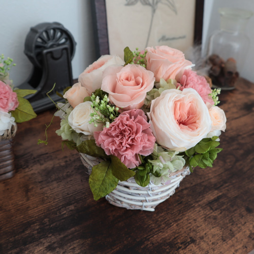 bright (M) 母の日アレンジメント プリザーブドフラワー 花咲（はな