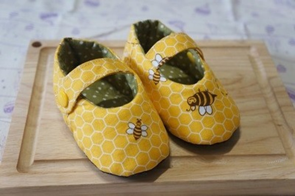 小蜜蜂 嗡嗡嗡 學步鞋 第1張的照片