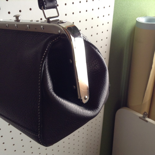 受注制作】車掌バッグ ポストマンバッグ がま口型 イタリアンレザー