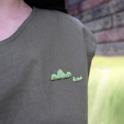 日式短板V領 衫芥末綠的草棉質 手工訂製衫 第4張的照片