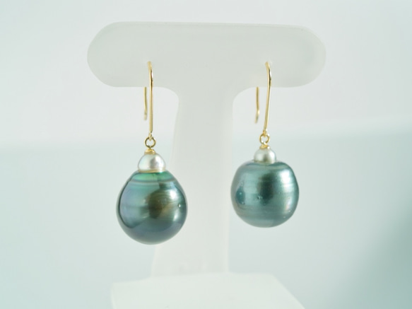 大粒13mmUP 黒蝶真珠 バロック K18YGフックピアス|パール/春/卒業式/入学式/結婚式 1枚目の画像