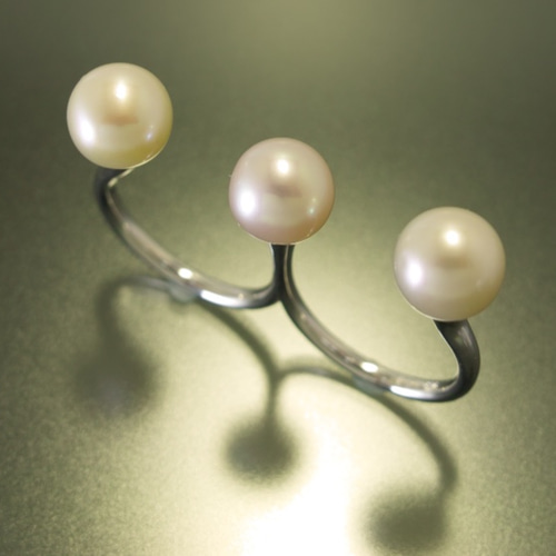 ダブルフィンガー ヌードリング『ガーデンイール』淡水パールxシルバー