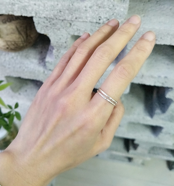 999純銀【極細波紋戒-單只】純銀戒指 / 指節戒 / Sterling Silver Ring / Hammered 第3張的照片