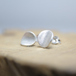 免費改夾式【凹面圓形999純銀耳針】極簡風/幾何/Sterling Silver Earrings 第2張的照片