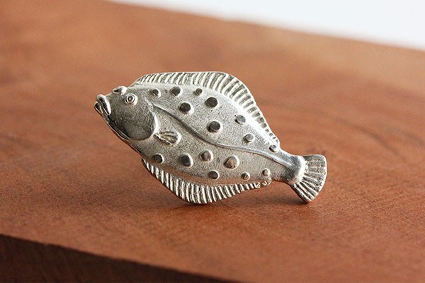 ヒラメのピンブローチ(SILVER)