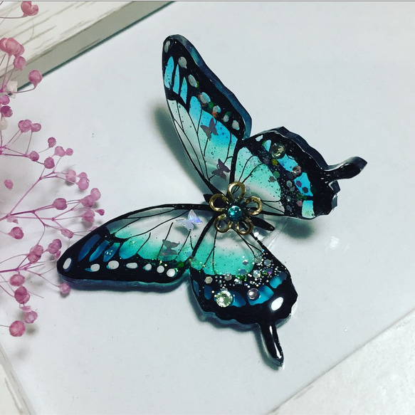 華やかな蝶々のヘアゴム  ブルー 1枚目の画像