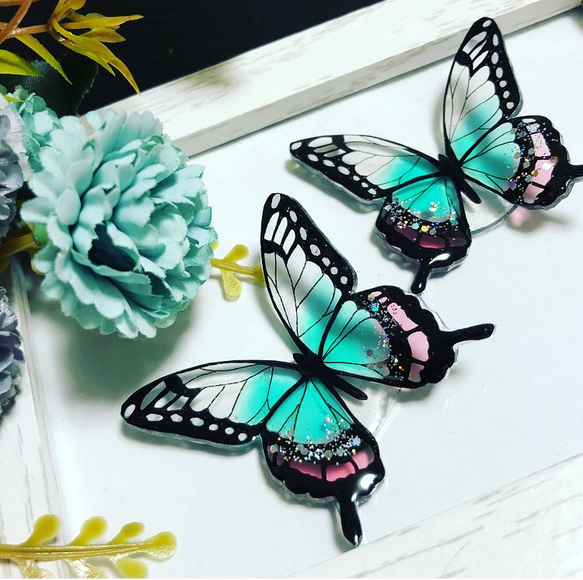 グラデーションが美しい蝶々のヘアゴム　ポニーフックに変更可 2枚目の画像