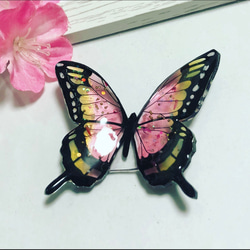 桜舞い散る蝶々のヘアゴム 2枚目の画像