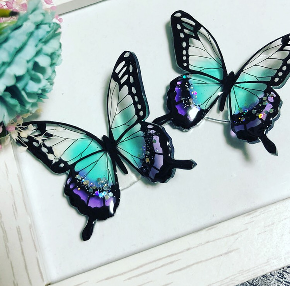 透き通るカラーの蝶々のヘアゴム　ポニーフックに変更可 2枚目の画像