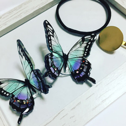 透き通るカラーの蝶々のヘアゴム　ポニーフックに変更可 6枚目の画像