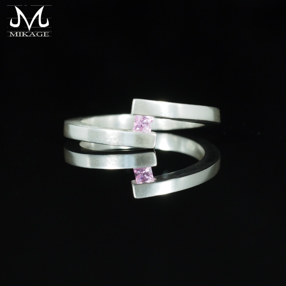 Clutch Quadrate：四角ピンクサファイアの銀９２５リング