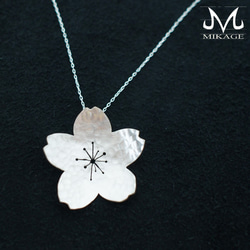 【送料無料】Simply Sakura Pendant (L)：銀９２５桜ペンダントトップ 1枚目の画像