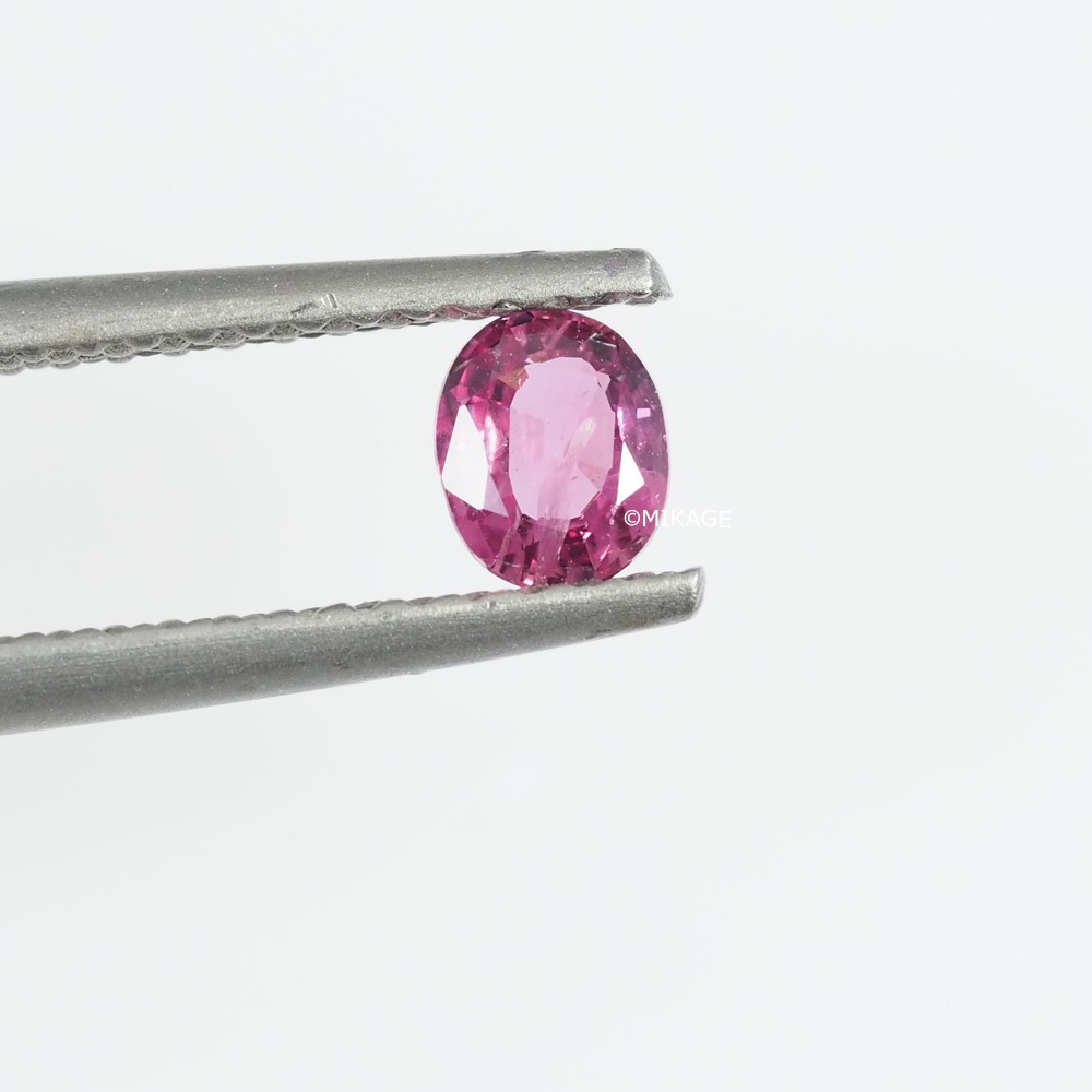 天然石ルビーのルースストーン (Ruby Loose Stone)