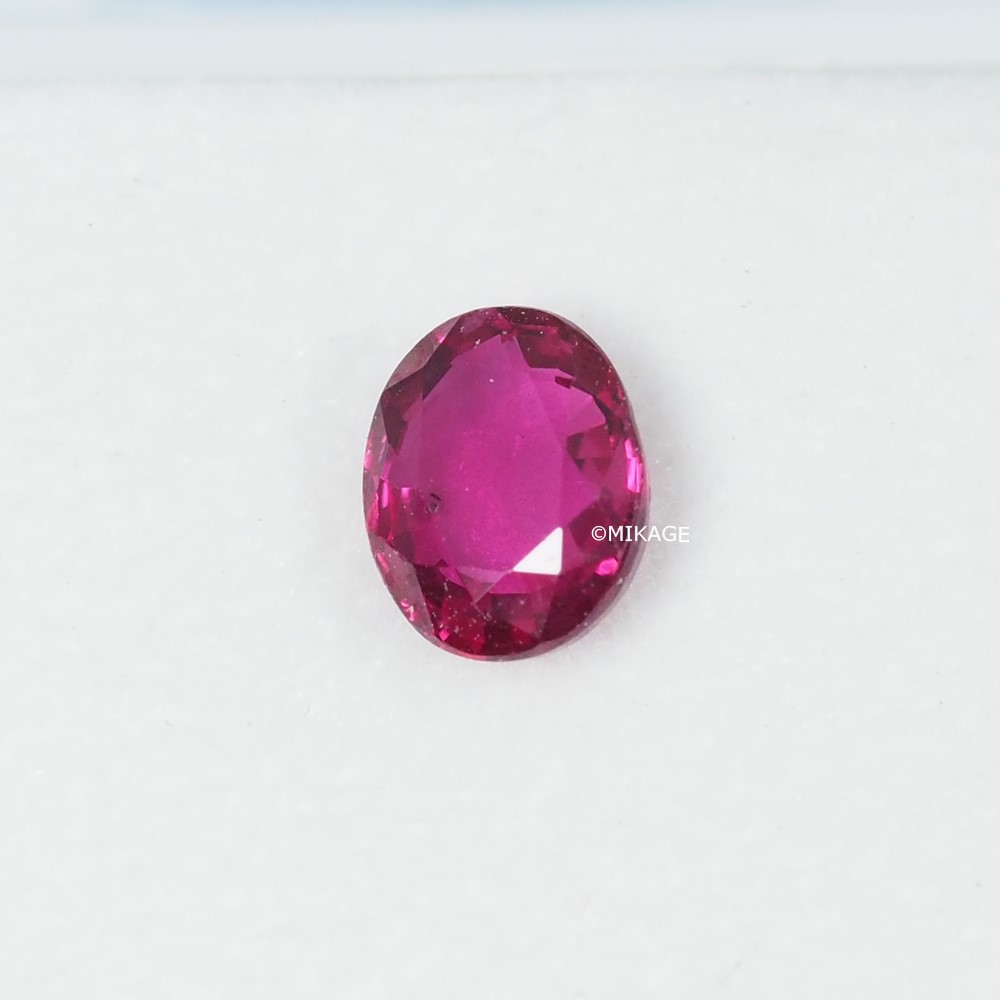 天然石ルビーのルースストーン (Ruby Loose Stone)