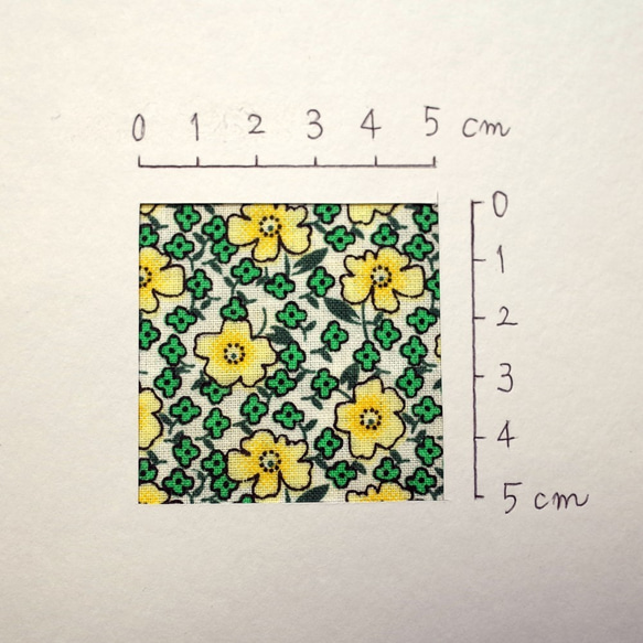 フレンチコットンプリント生地　小花柄　65x65cm四方 2枚目の画像