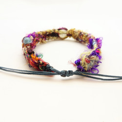 再販　ネパール産シルク紐の編み込みブレス　BR631 3枚目の画像