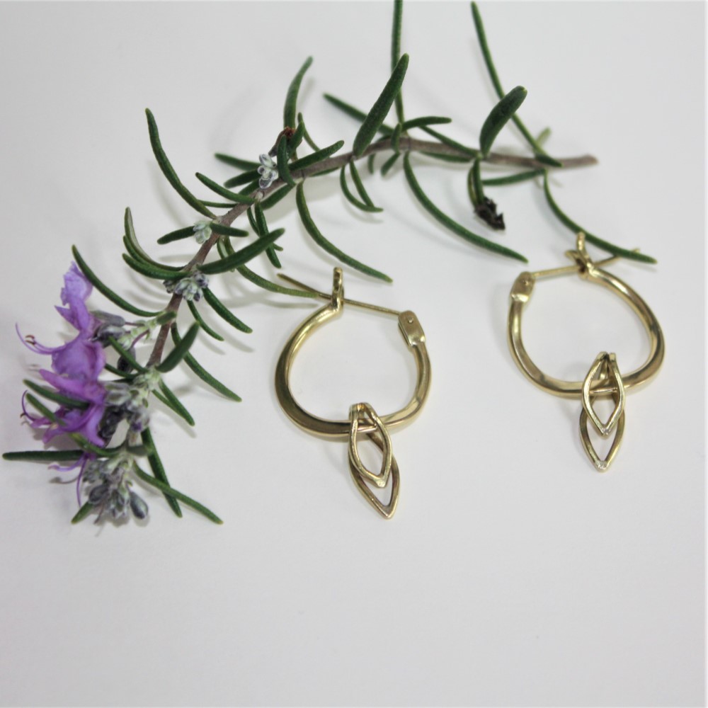 花びらフープ　小　真鍮　ピアス　曲線