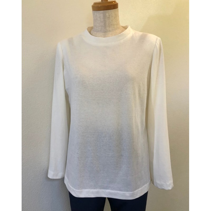 白い長袖Tシャツ 12号サイズ