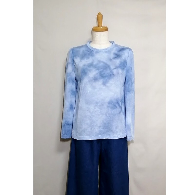 藍色のムラ染めTシャツ 長袖 12号サイズ