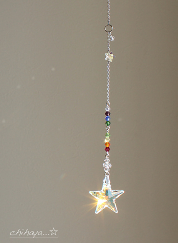 Swarovsk クリスタル 星と虹のサンキャッチャー（ロングタイプ） 2枚目の画像