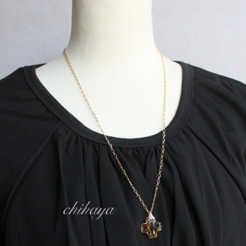 スワロフスキー　ネックレス　ロングドロップ型　クリスタル　ゴールデンシャドウ 1_d376eb09f9ec6881c49b18cc3bbd