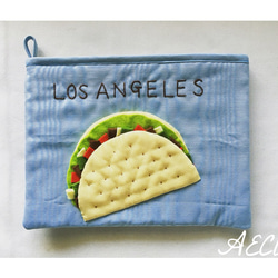 I ♥︎ tacos clutch bag (baby blue) 3枚目の画像