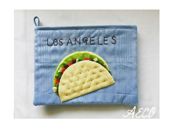 I ♥︎ tacos clutch bag (baby blue) 3枚目の画像