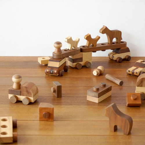 テイクジー・ブロック【色んな車が作れる木のブロックセット】お部屋を