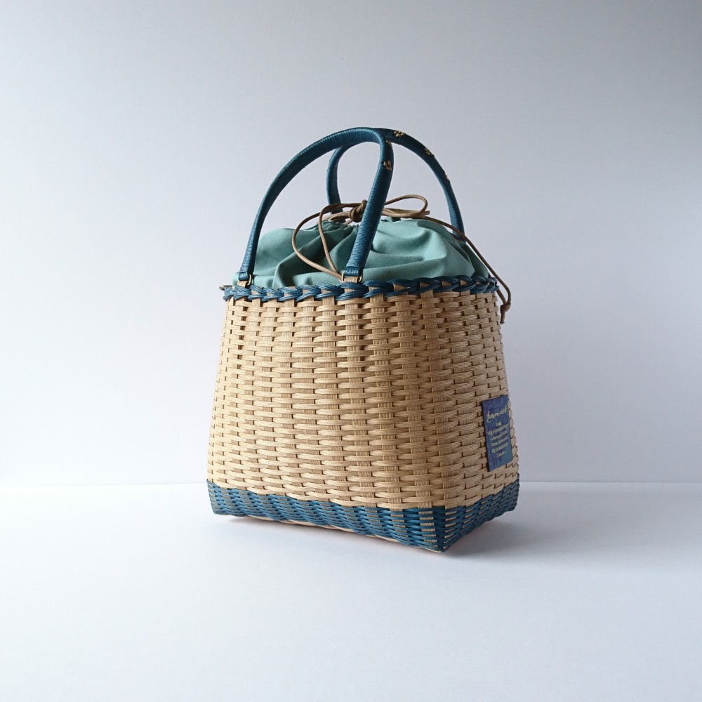 着せ替え出来る　未晒とプルシャンブルーのかごバッグ