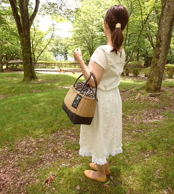 Magnolia　ベージュ×黒　かごバッグ　バイカラー 4枚目の画像