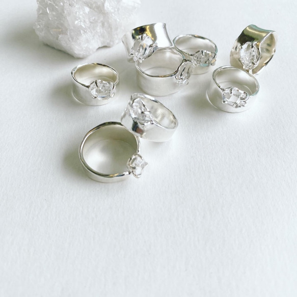 閃靈鑽原生礦石戒指 窄版 Herkimer Diamond Embed Ring 第2張的照片