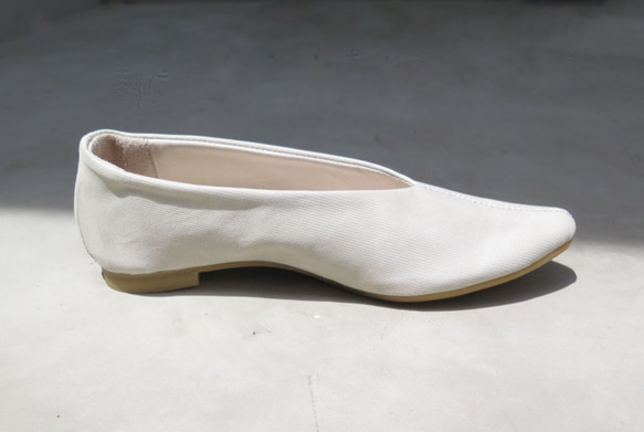 【自然色】白色牛仔皮高跟鞋❄︎日本製❄︎ 第1張的照片
