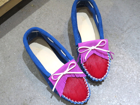 Emma Design Moccasin具有良好的藍色和紅色對比NALU moccasin Shoes＃5 第4張的照片