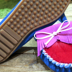 青と赤のコントラストがいい感じエマデザインモカシン　NALU moccasin Shoes #5 5枚目の画像