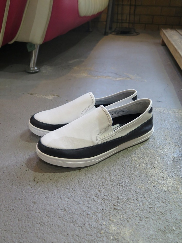 【立即發貨】特價滑動運動鞋白色×海軍38 第1張的照片