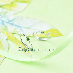 【String Cat】《新綠》925純銀天然透輝石戒指 橄欖石 彩寶 閨蜜禮物 清新 輕珠寶 第6張的照片