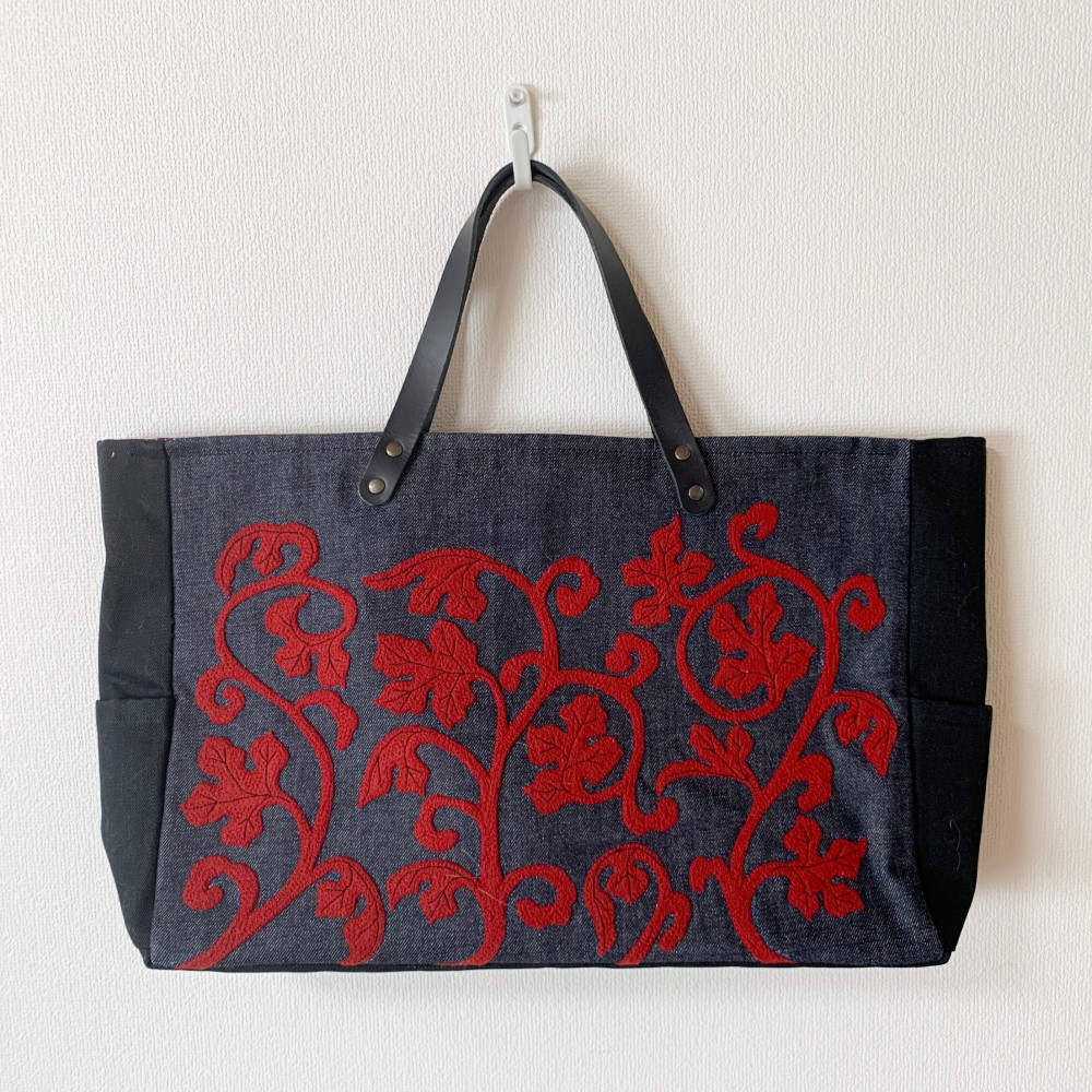 ファスナートート(グレープシード・黒字に赤柄）