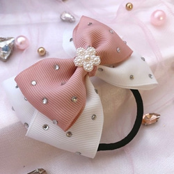 ラインストーンリボンのヘアゴム （ホワイト&大人ピンク）♡キラキラ可愛い♡ 1枚目の画像