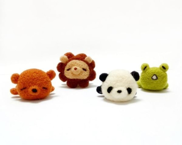 累趴系列3 棕熊、獅子、青蛙、熊貓 -羊毛氈 鑰匙圈、吊飾、擺飾 第3張的照片