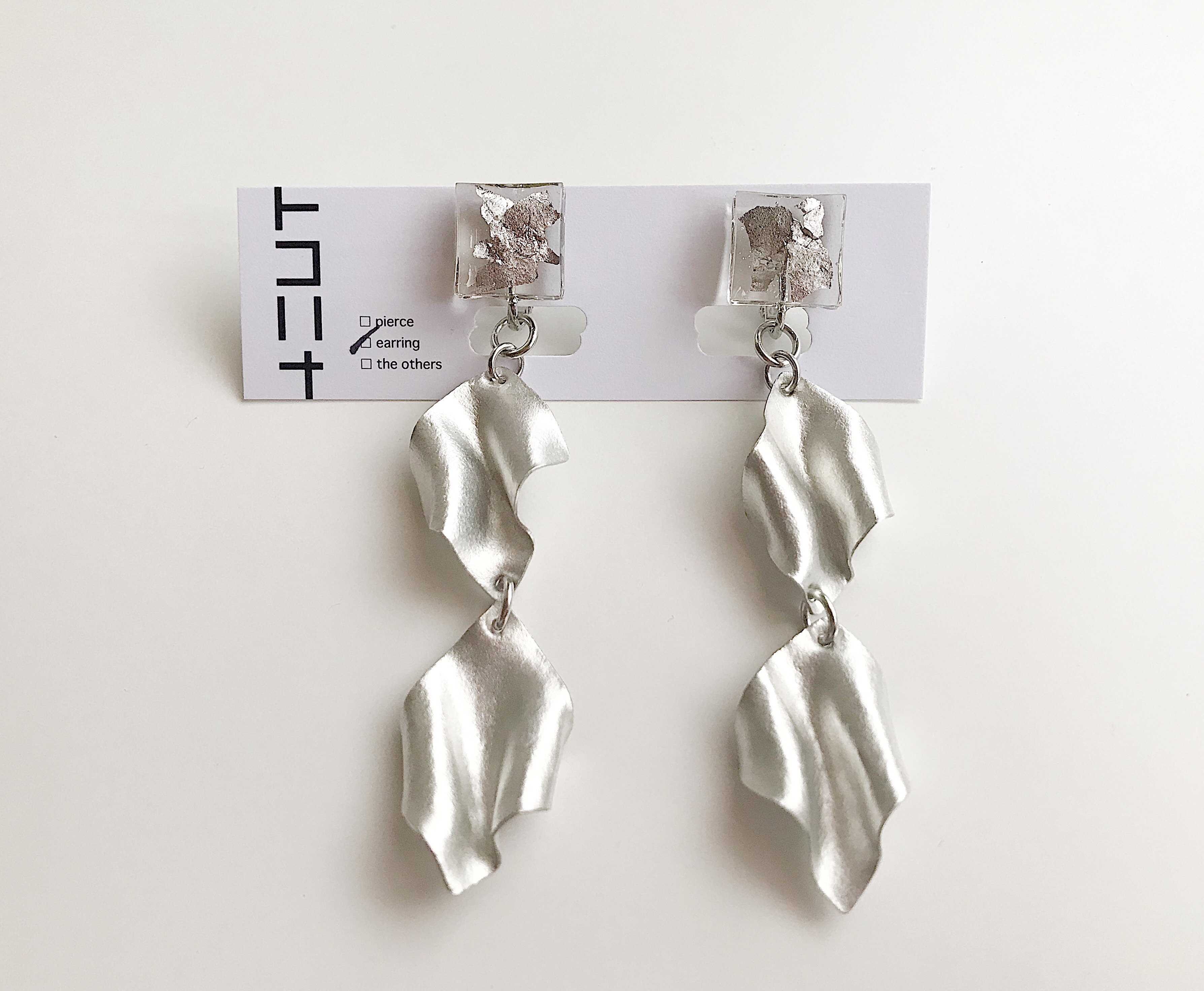 hanging tin×square earring【A】