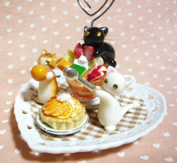 にゃんこのしっぽ○フルーツパフェとタルトのメモスタンド2（小）○ミニチュア○猫 4枚目の画像