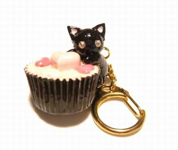 にゃんこのしっぽ○カップチョコにゃんこ○キーホルダー○猫○黒猫1 2枚目の画像